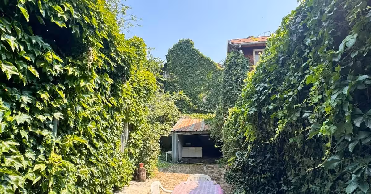 Casă individuală de vânzare cu 4 camere în zona Dacia, Sector 2