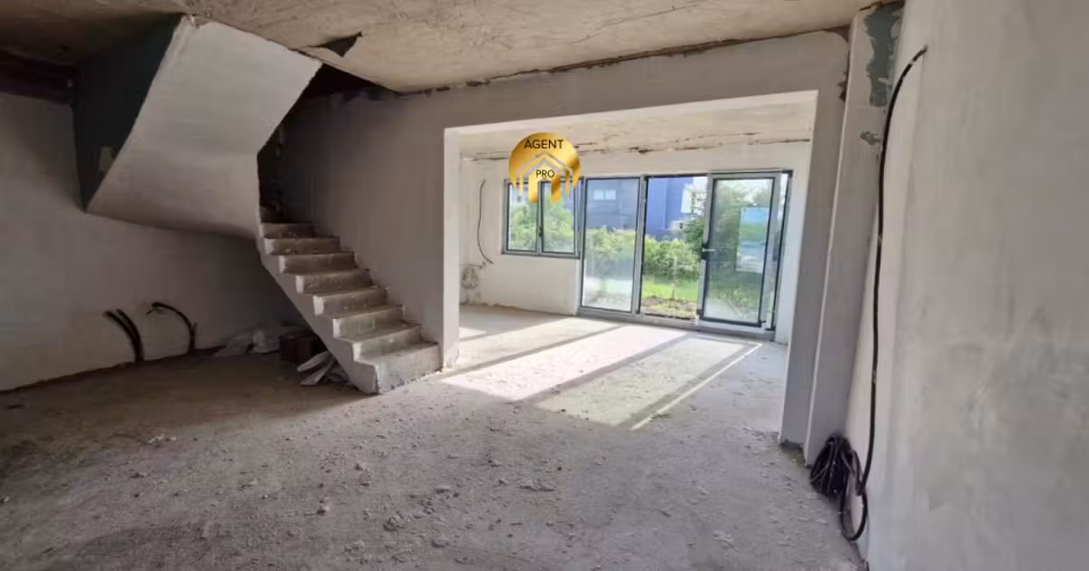 Casă de vânzare cu 5 camere în Otopeni