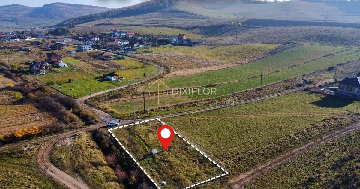 Teren Construcții intravilan de vânzare de 900 mp, în Ernei