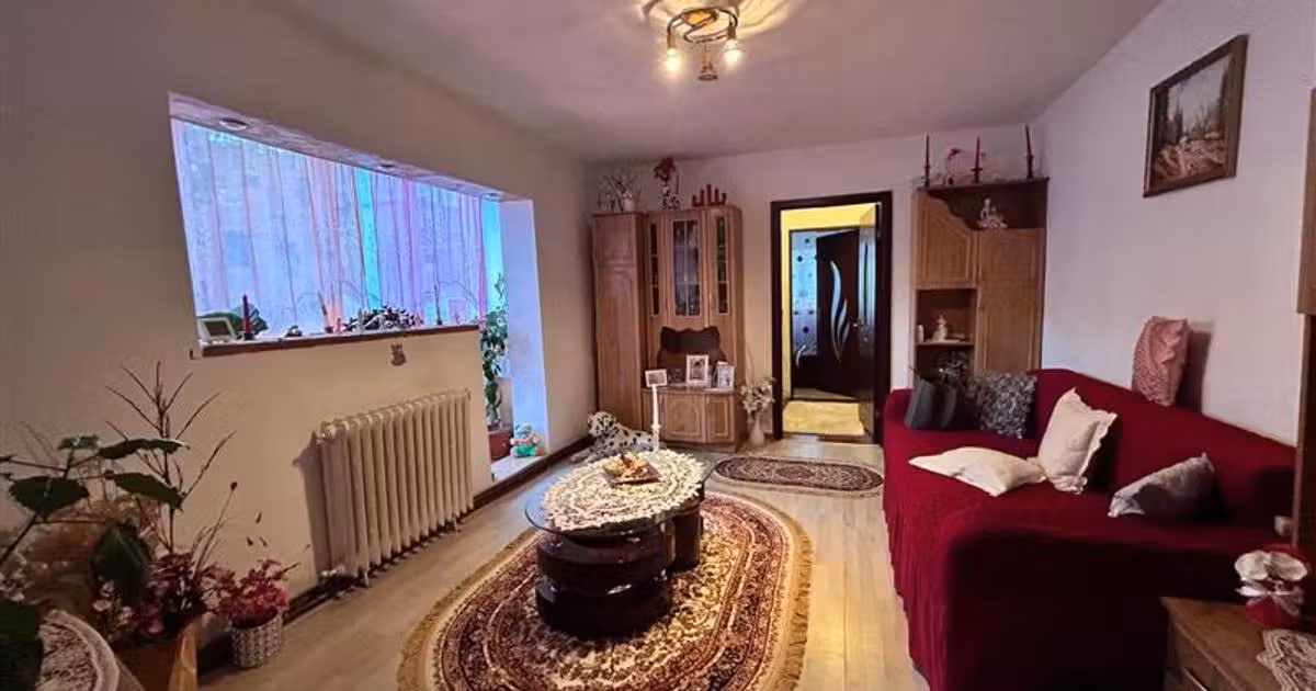 Apartament de vânzare cu 2 camere în zona Moroasa 1, Reșița