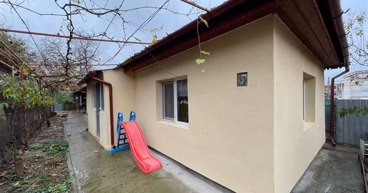 Casă individuală de vânzare cu 3 camere în zona E3, Tulcea
