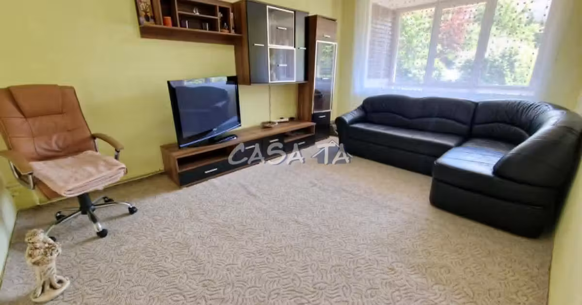Apartament de vânzare cu 3 camere, mobilat în zona Central, Târgu Jiu