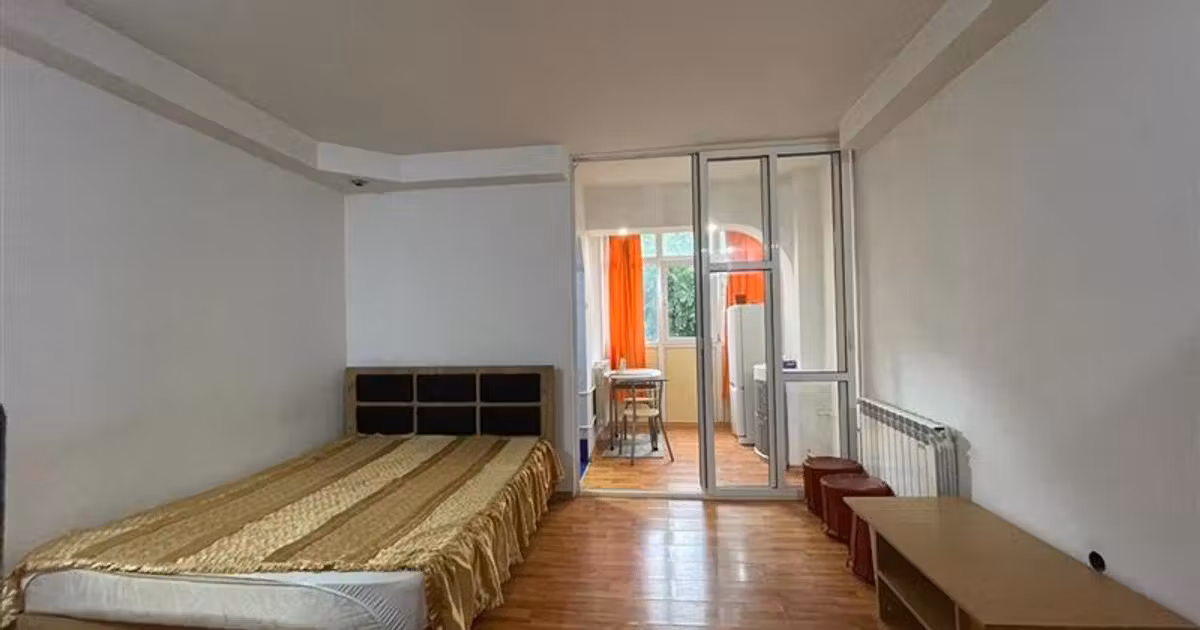 Garsonieră de vânzare, mobilată în zona Piața Nouă, Tulcea