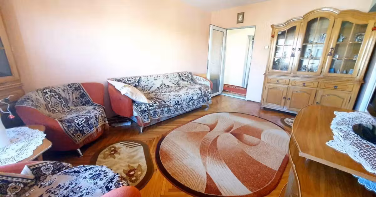 Apartament de vânzare cu 4 camere, mobilat în zona Central, Târgu Jiu