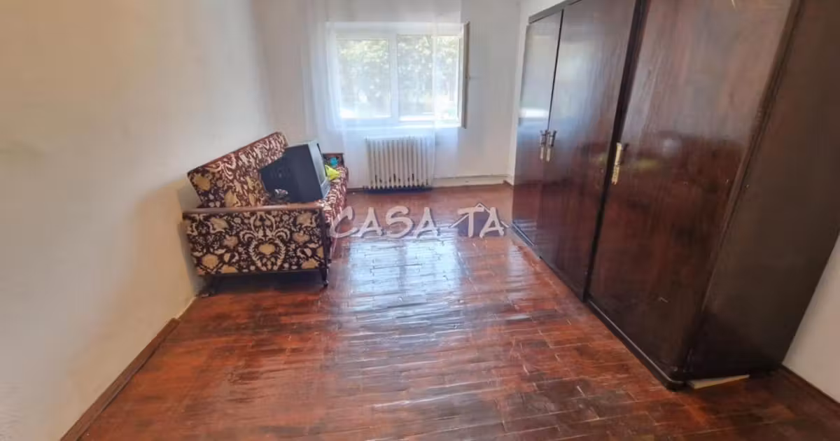 Apartament de vânzare cu 3 camere în zona 9 Mai, Târgu Jiu