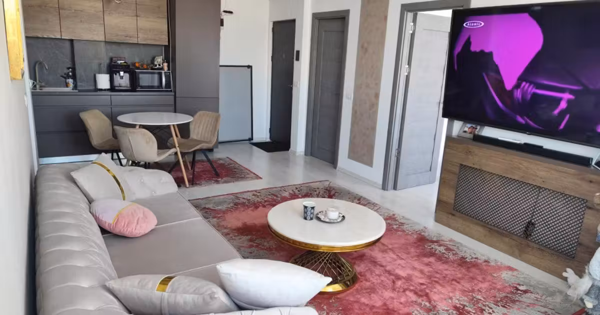 Apartament de vânzare cu 3 camere, mobilat în Mamaia-Sat