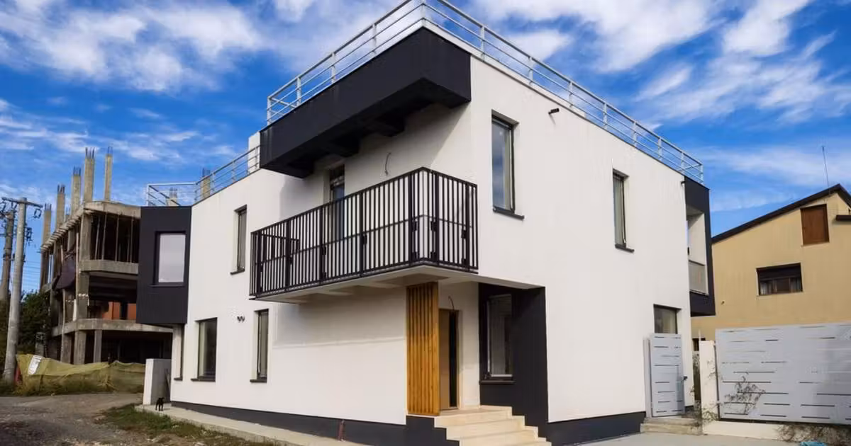 Casă individuală de vânzare cu 4 camere în zona Palazu Mare, Constanța