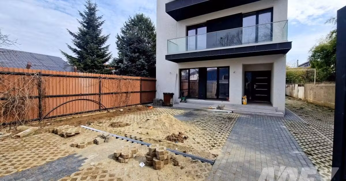 Duplex de vânzare cu 5 camere în zona Bucureștii Noi, Sector 1