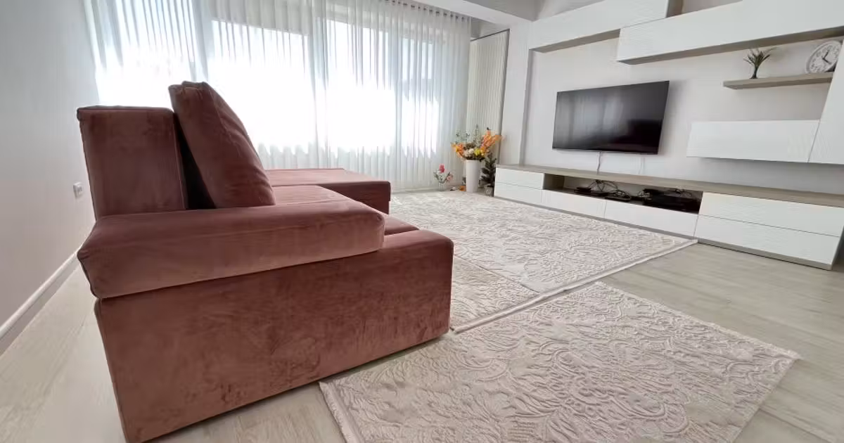 Apartament de vânzare cu 3 camere, mobilat în zona Faleza Nord, Constanța