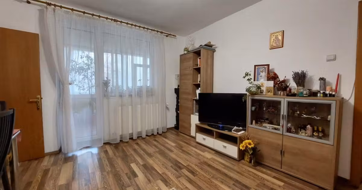 Apartament de vânzare cu 4 camere, mobilat în zona Faleza Nord, Constanța
