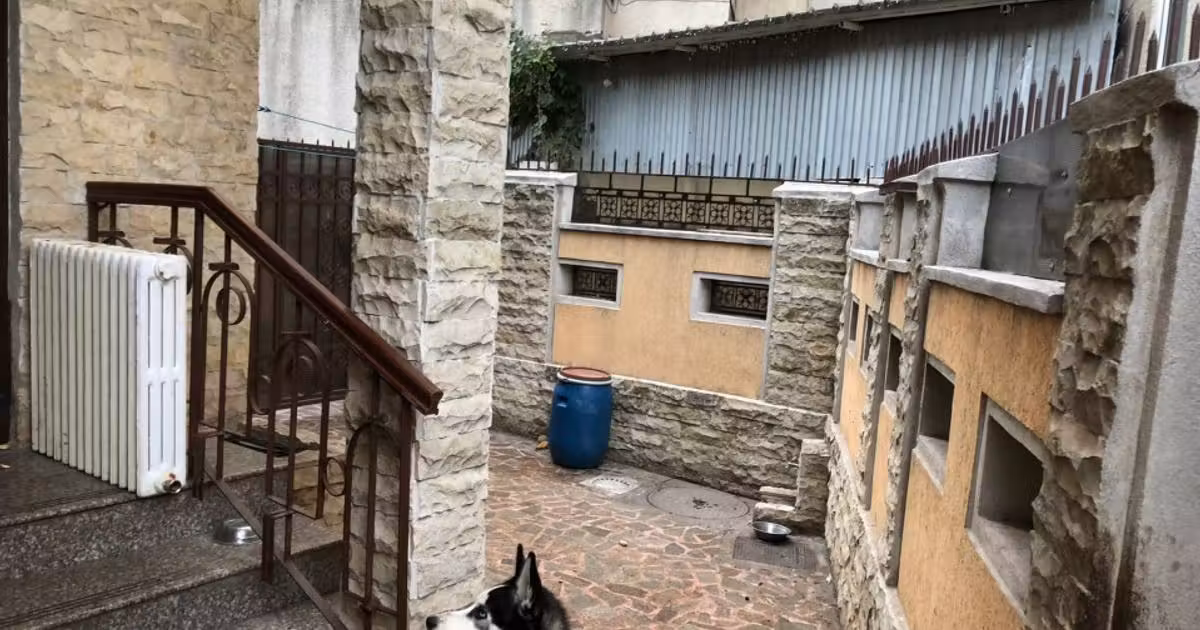 Apartament de vânzare cu 4 camere, mobilat în zona Trocadero, Constanța