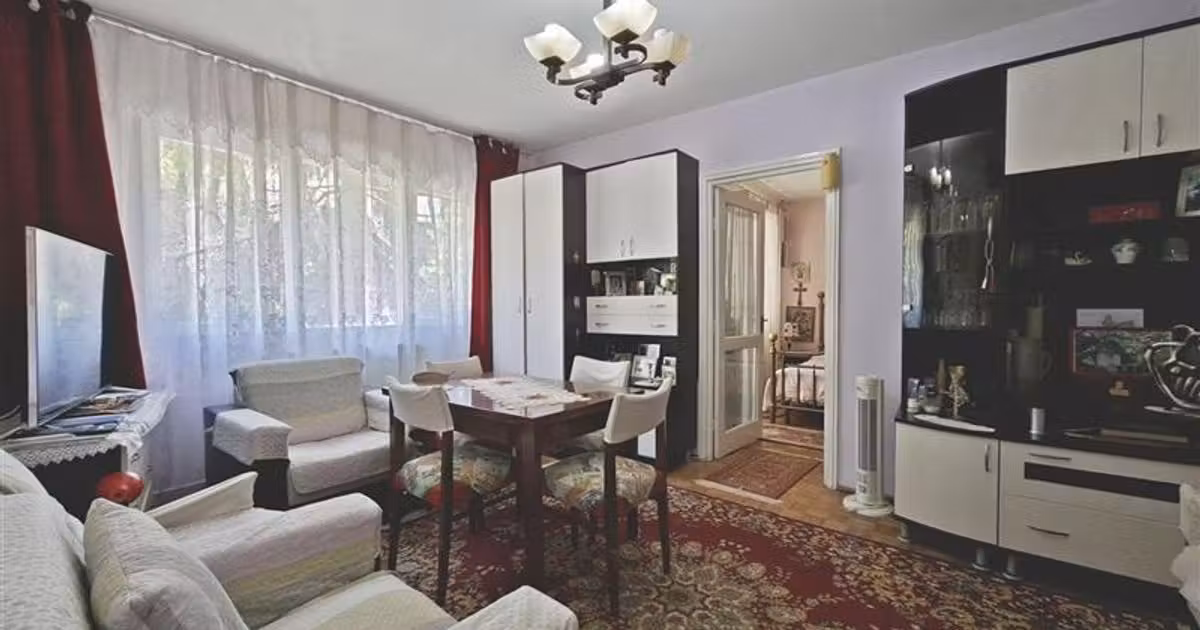 Apartament de vânzare cu 3 camere în zona Central, Bacău