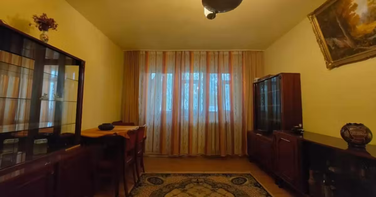 Apartament de vânzare cu 3 camere, mobilat în zona Orizont, Călărași