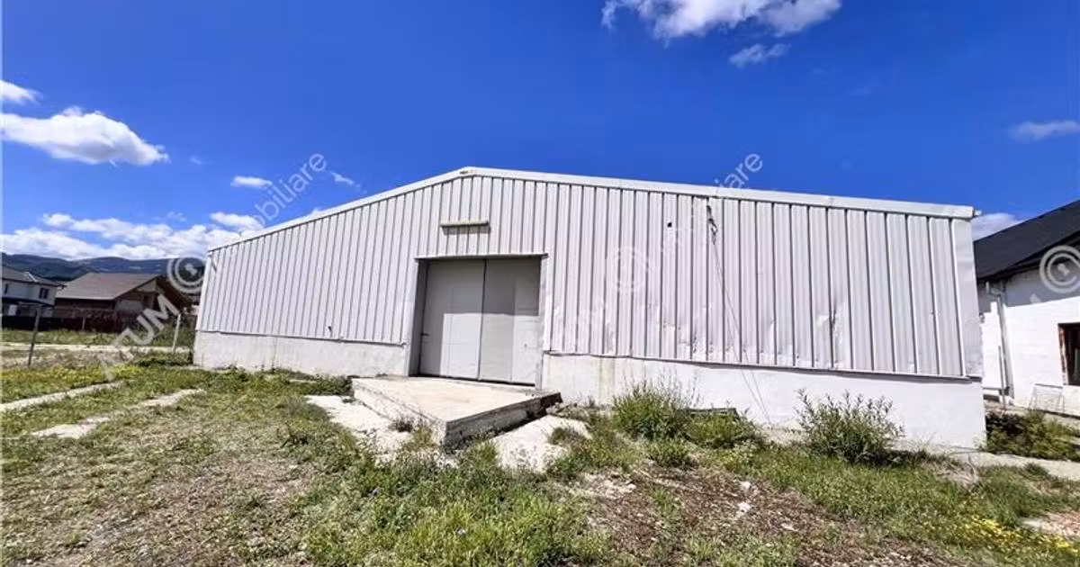 Spațiu industrial de vânzare de 918 mp, în Tălmaciu