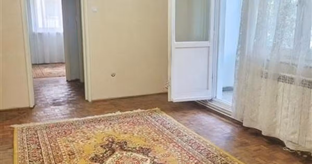 Apartament de vânzare cu 2 camere în zona Orizont, Bacău