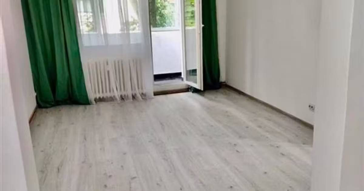 Apartament de vânzare cu 3 camere în zona Tătărași, Iași