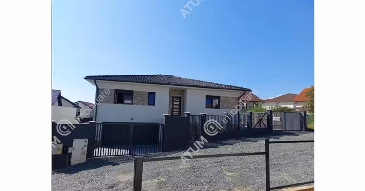 Casă individuală de vânzare cu 4 camere în Șelimbăr