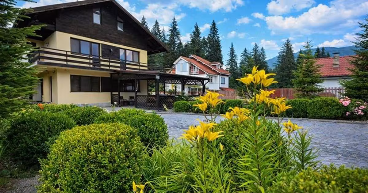 Casă individuală de vânzare cu 5 camere în zona Exterior Est, Brașov