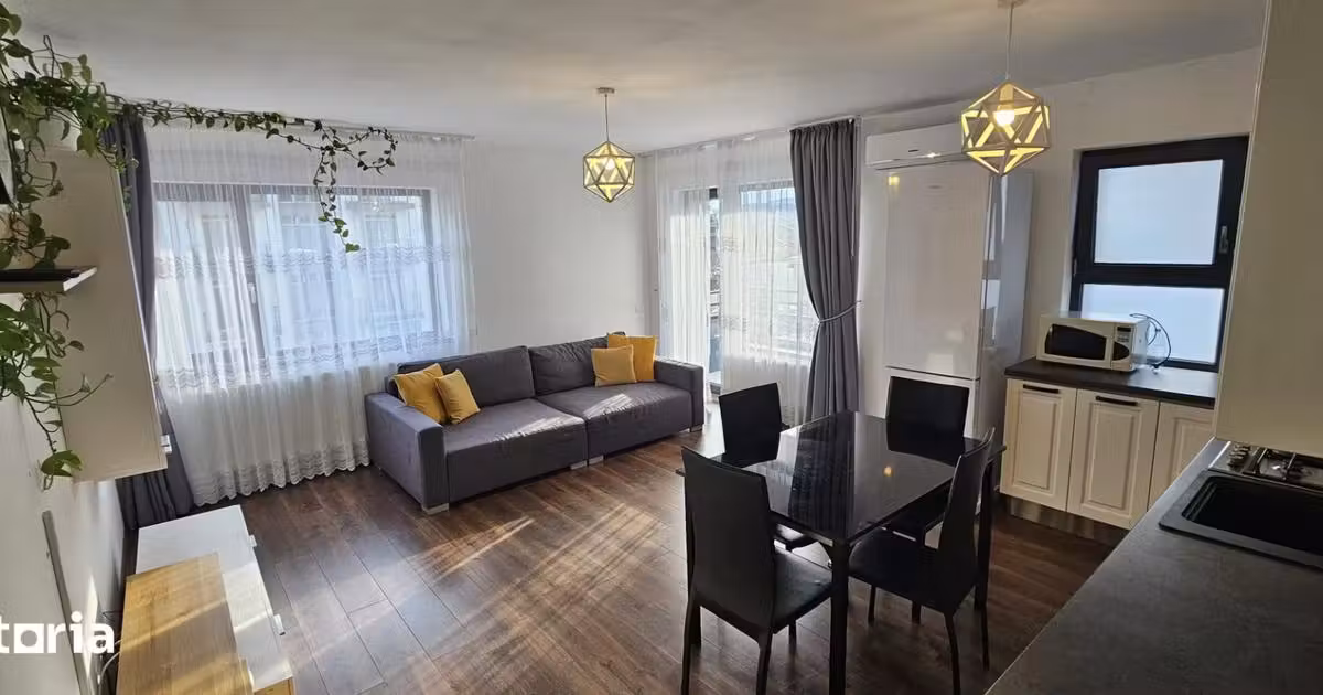 Apartament de vânzare cu 3 camere, mobilat în Florești