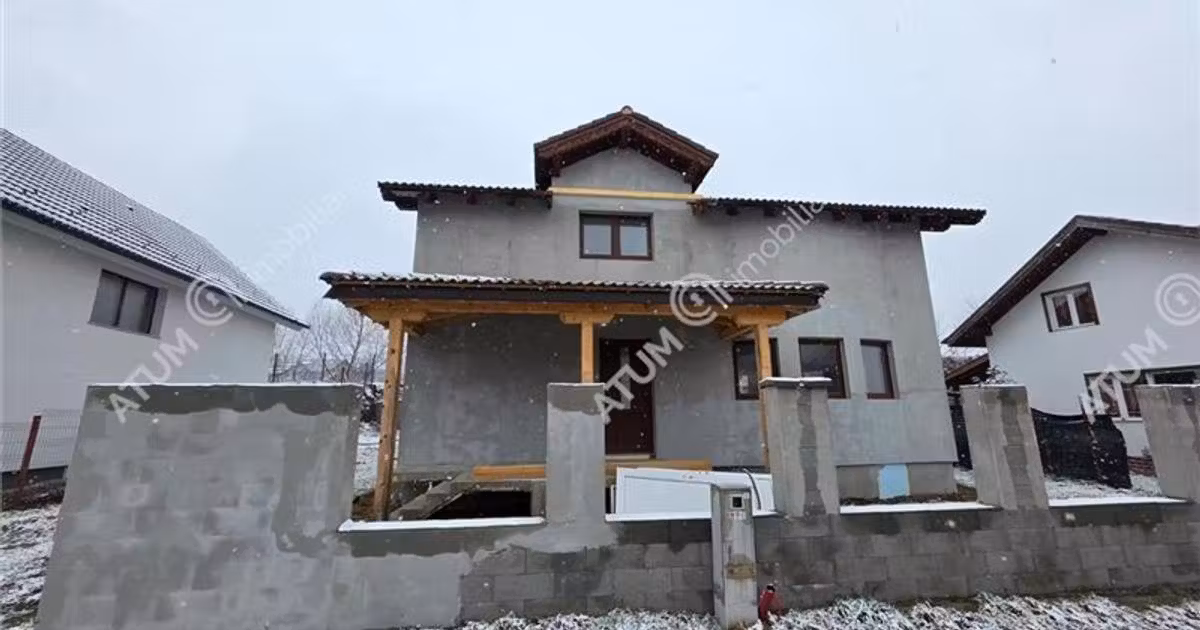 Casă individuală de vânzare cu 5 camere în Cisnădie