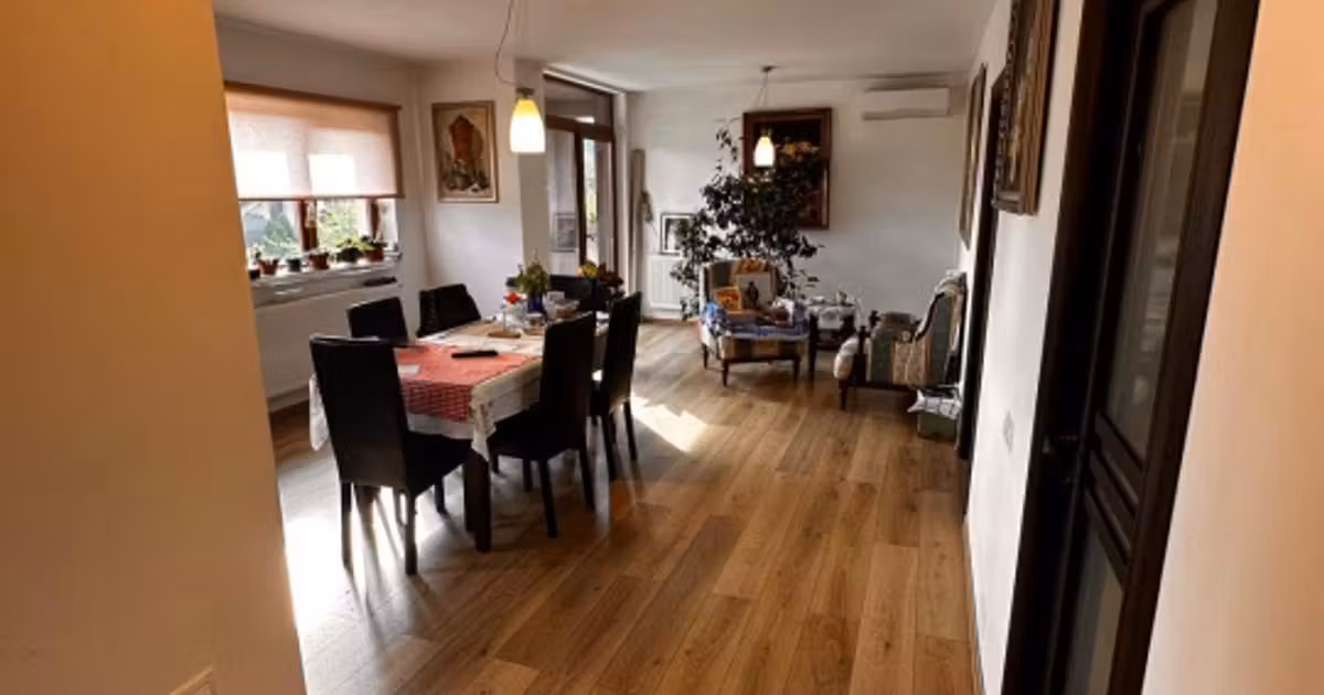 Apartament de vânzare cu 3 camere, mobilat în zona Mănăștur, Cluj-Napoca