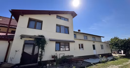 Casă Florești