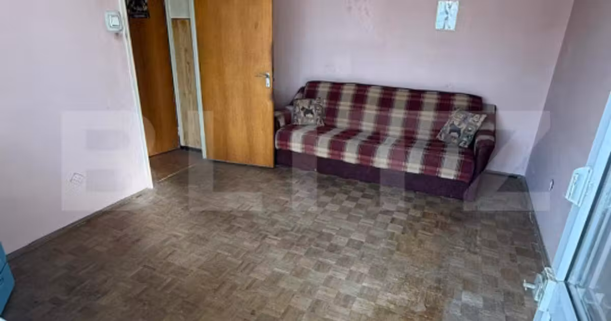 Apartament de vânzare cu 2 camere în zona Central, Brașov