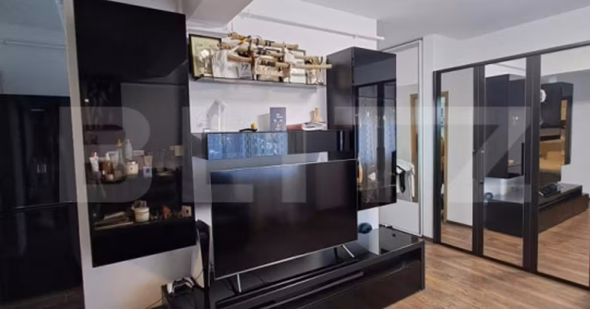 Apartament de vânzare cu 2 camere, mobilat în zona Tractorul, Brașov