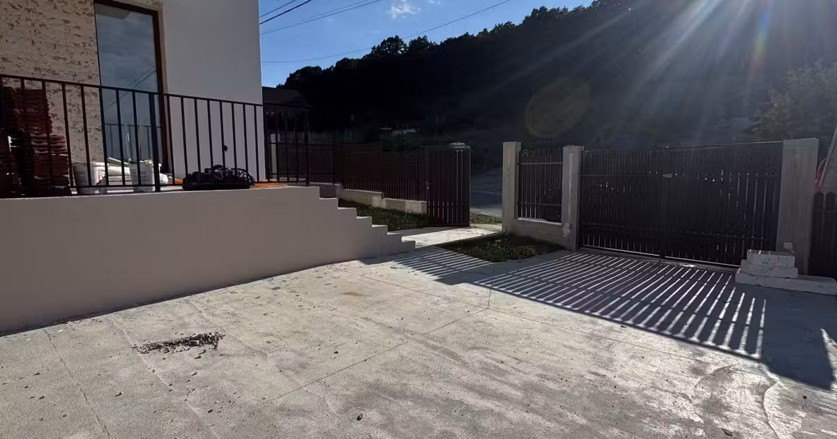 Duplex de vânzare cu 4 camere în Chinteni