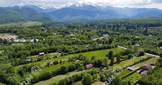 Teren Central