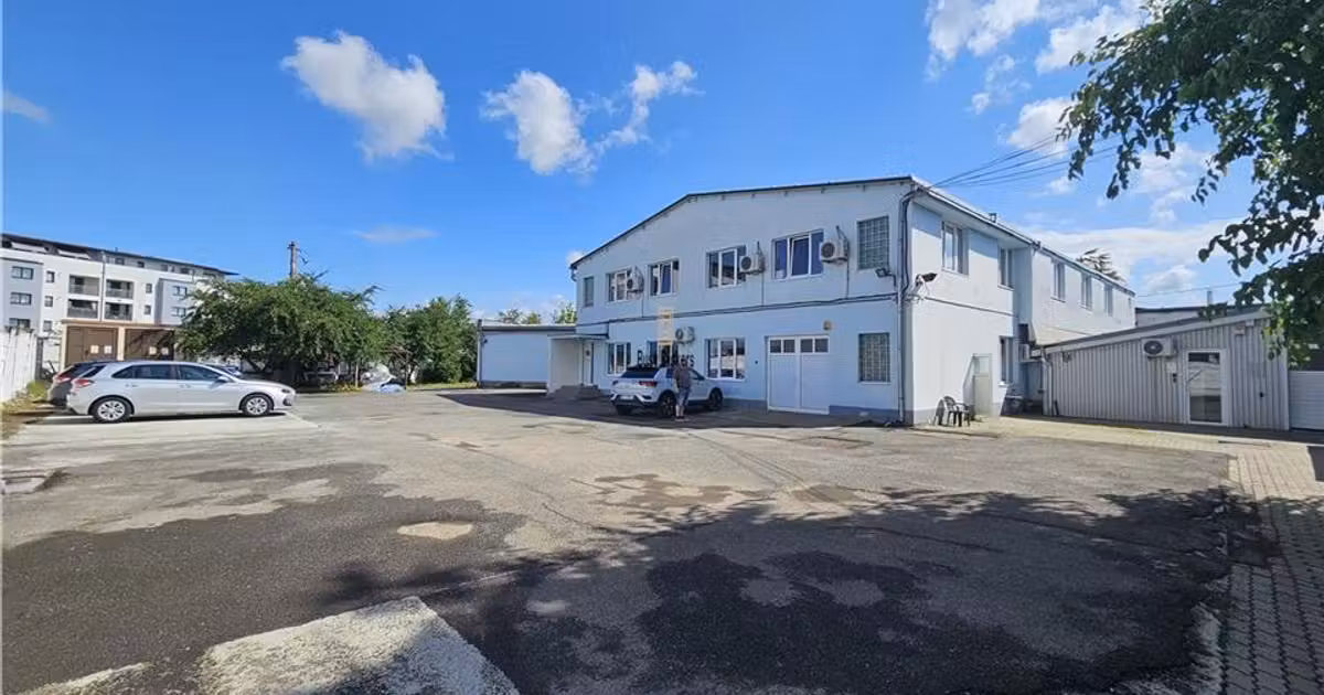 Spațiu industrial de vânzare de 2,696 mp, în zona Central, Sibiu