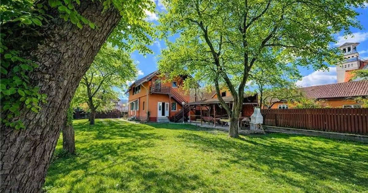 Hotel/Pensiune de vânzare de 156 mp, în Covasna
