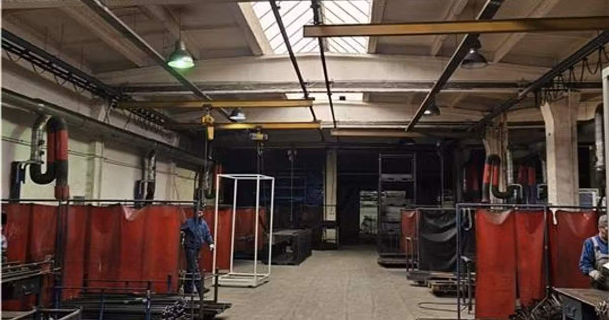Spațiu industrial de vânzare 4000 mp în Cisnădie