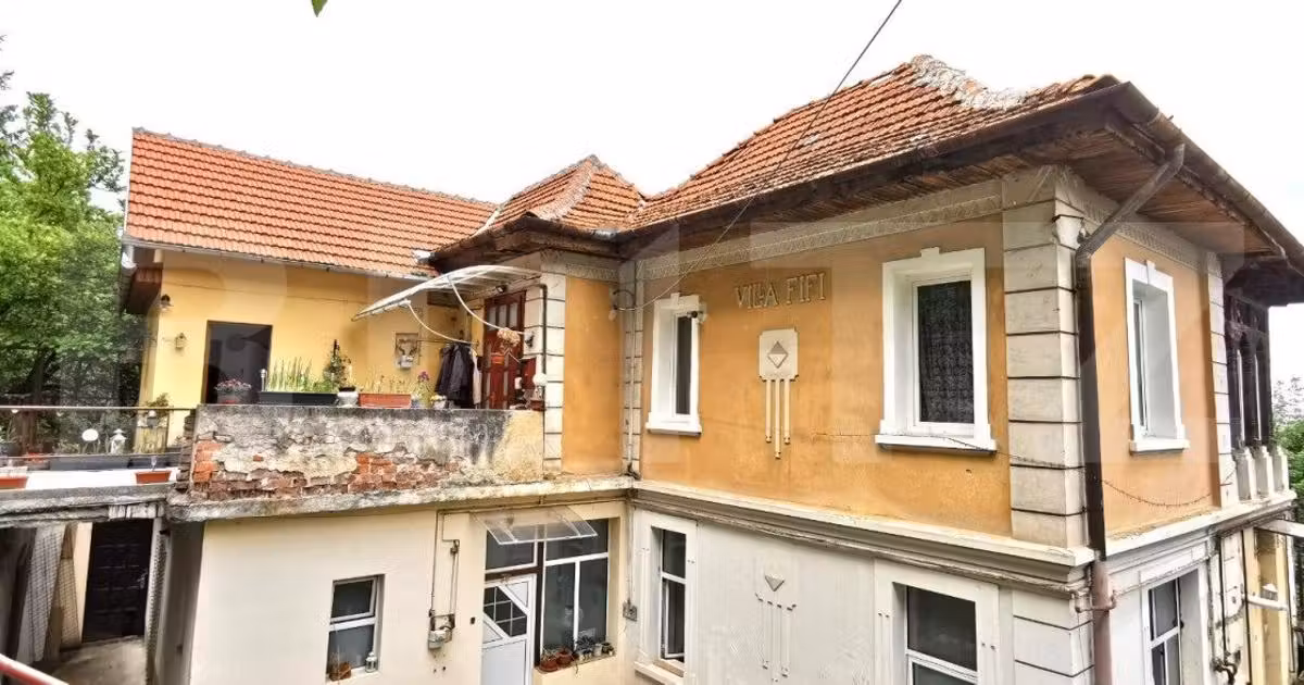 Apartament de vânzare cu 4 camere, mobilat în zona Cetatea, Brașov