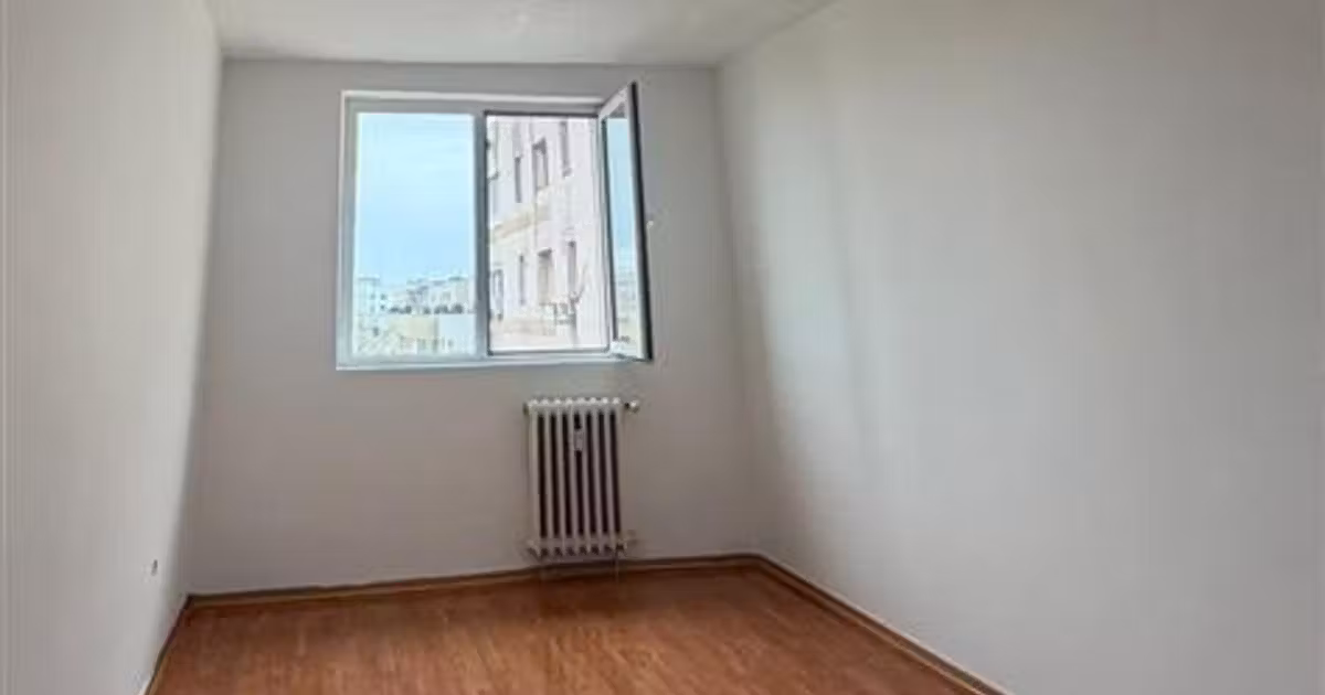 Apartament de vânzare cu 2 camere în zona Titan, Sector 3