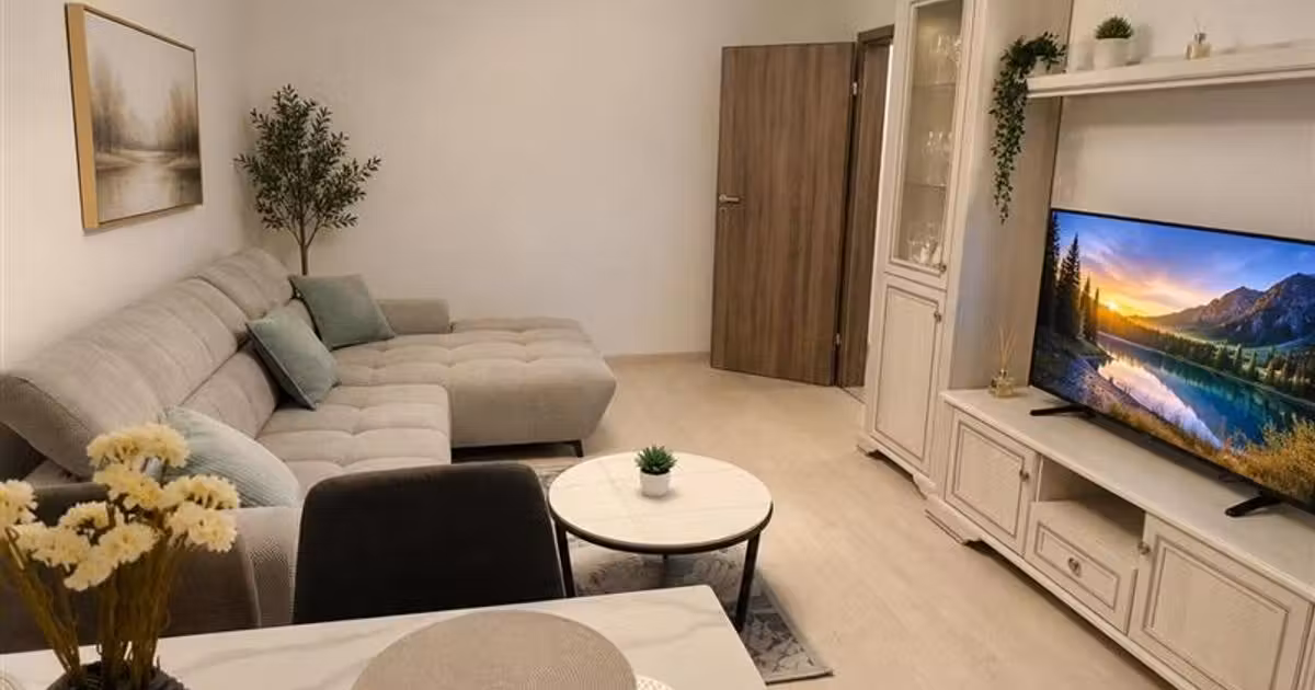 Apartament de vânzare cu 2 camere, mobilat în zona Tractorul, Brașov