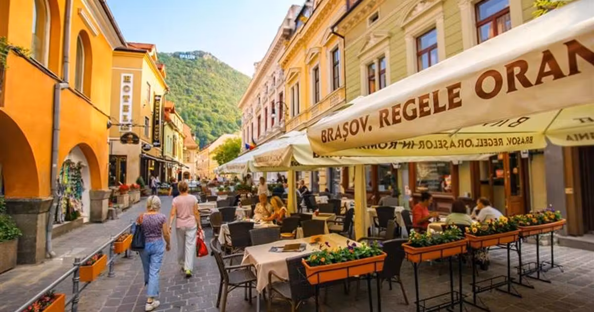 Apartament de vânzare cu 2 camere în zona Central, Brașov