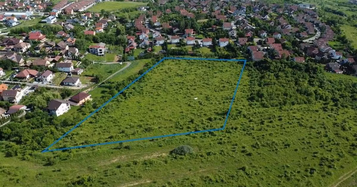 Teren Construcții intravilan de vânzare de 17200 mp, în Livezeni