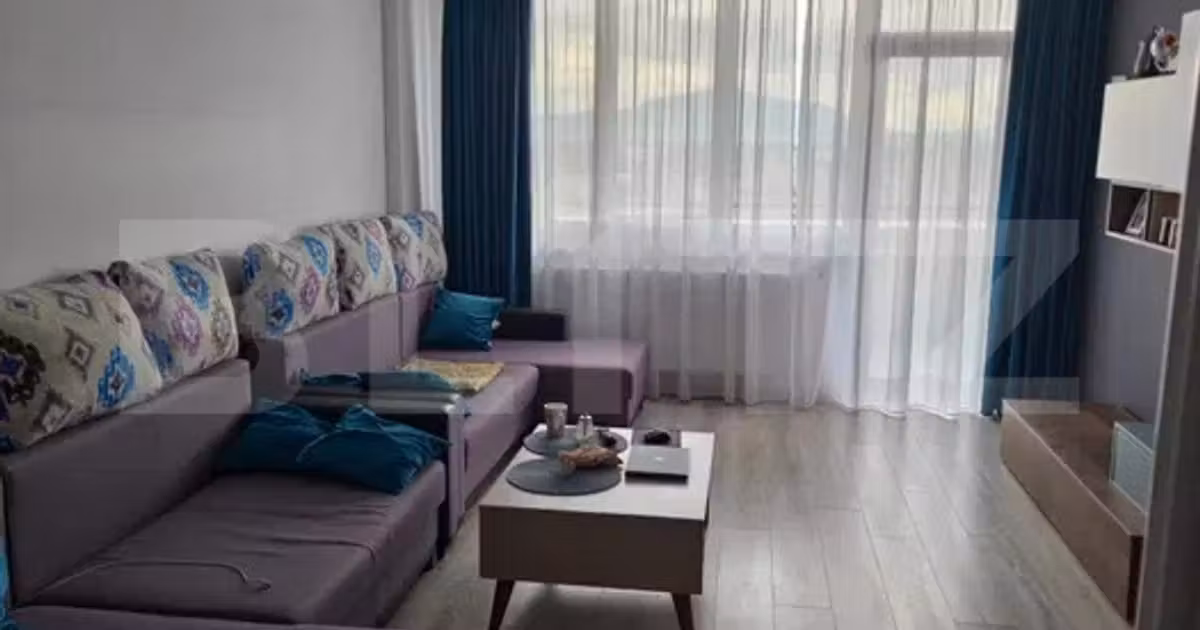 Apartament de vânzare cu 3 camere, mobilat în zona Tractorul, Brașov