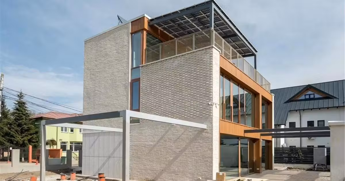 Casă individuală de vânzare cu 6 camere în zona Iancu Nicolae, Sector 1