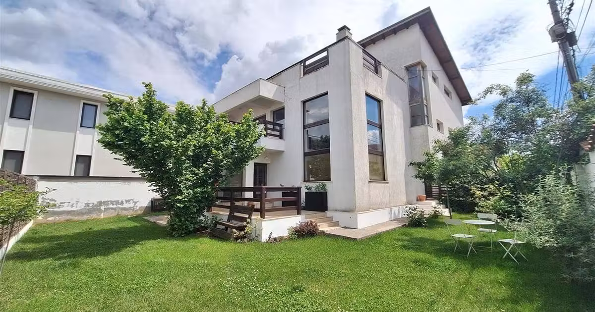 Casă individuală de vânzare cu 7 camere în zona Pipera, Sector 1