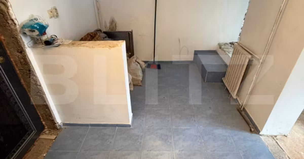 Apartament de vânzare cu 2 camere în zona Răcădău, Brașov