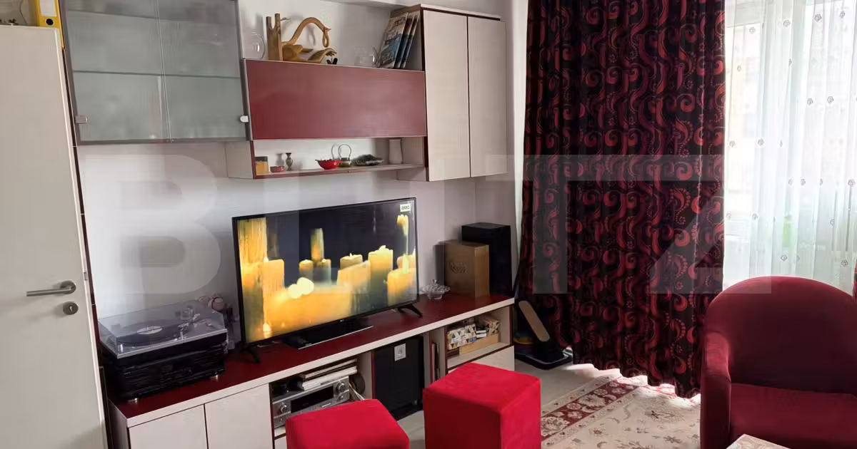 Apartament de vânzare cu 3 camere, mobilat în zona Tractorul, Brașov