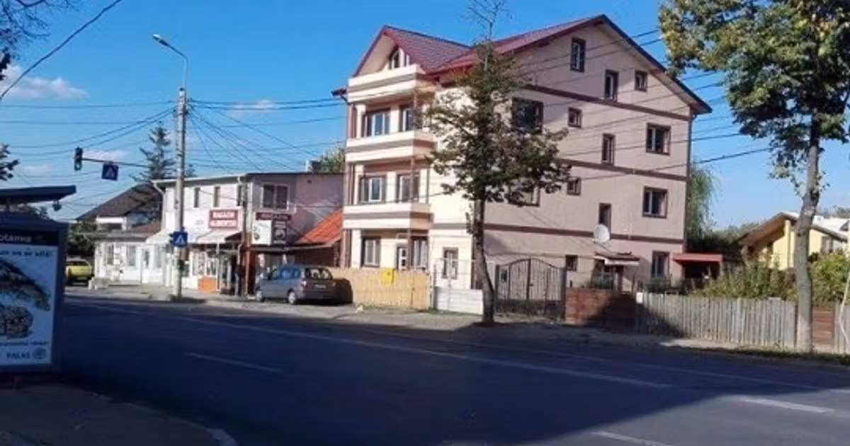 Casă individuală de vânzare cu 16 camere, mobilată în zona Bucium, Iași