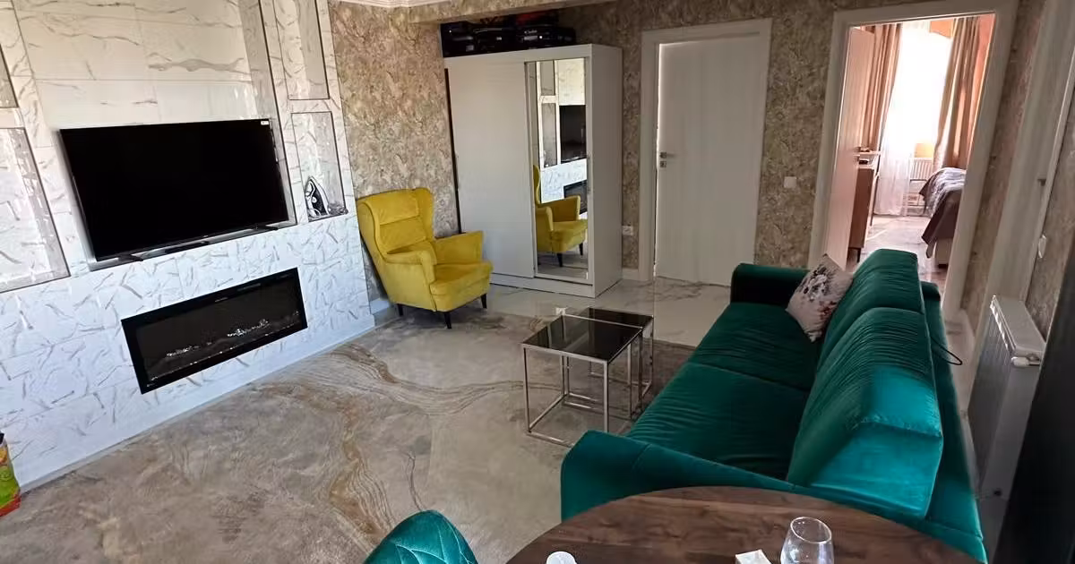 Apartament de vânzare cu 3 camere, mobilat în Florești