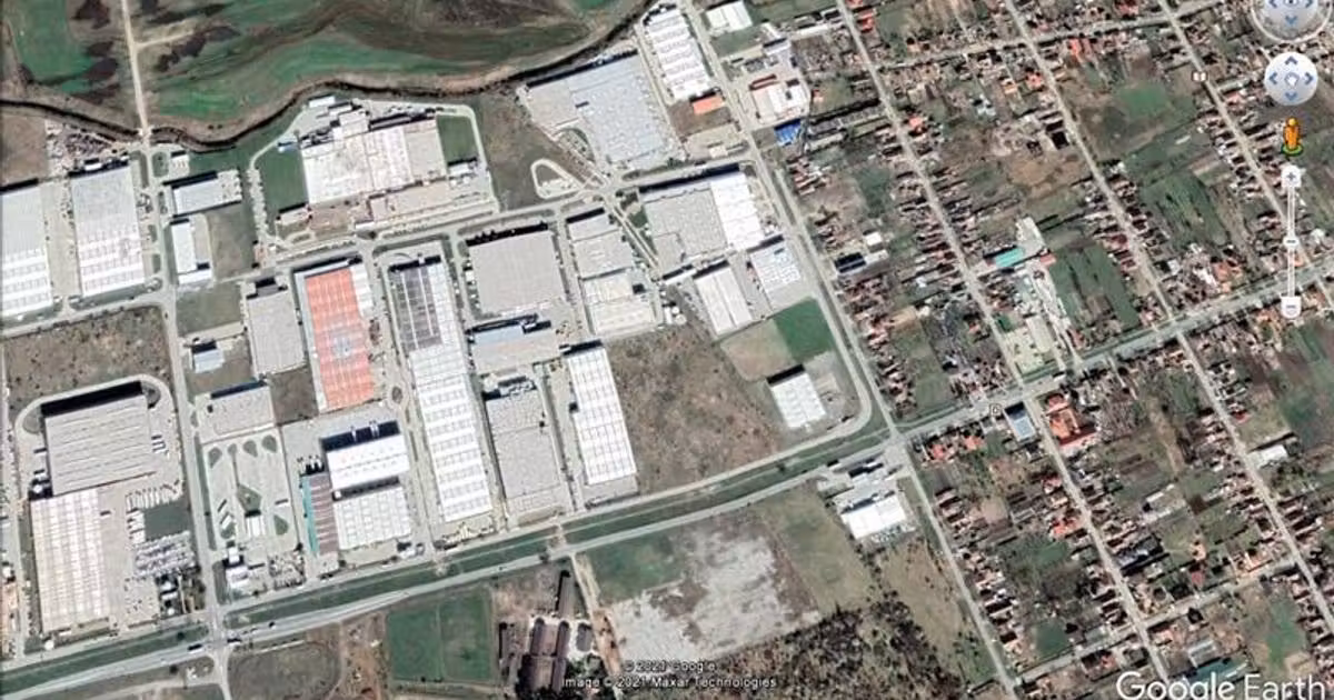 Spațiu industrial de vânzare de 8,500 mp, în zona Exterior Vest, Arad