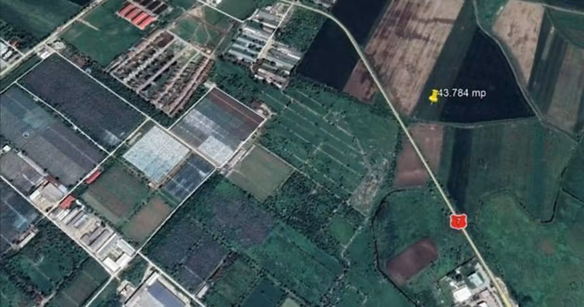 Teren agricol extravilan de vânzare de 43784 mp, în zona Exterior Nord, Arad
