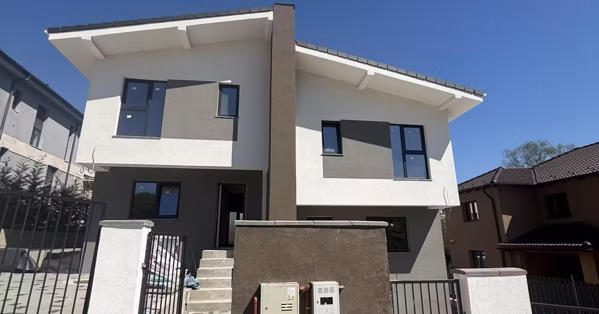 Duplex de vânzare cu 4 camere în Florești