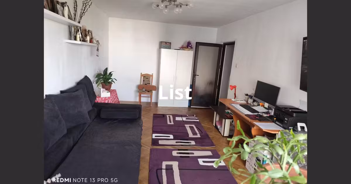 Apartament de vânzare cu 4 camere în zona Albert, Ploiești