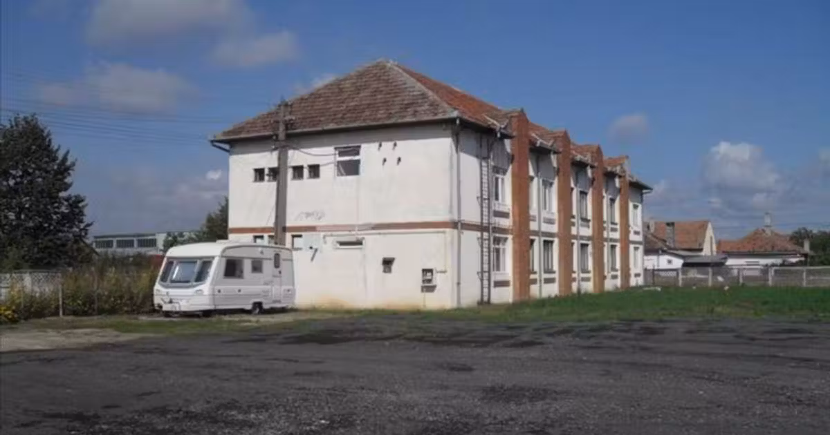 Spațiu industrial de vânzare 7000 mp în zona Sânnicolau Mic, Arad